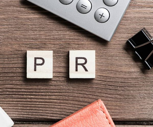 PR الکترونیکی را می توان با بررسی بازدید PR در گوگل آنالیتیک و اندازه گیری میزان ترافیک ارجاع از بازدیدهای روابط عمومی الکترونیکی حاصله، اندازه گیری کرد.