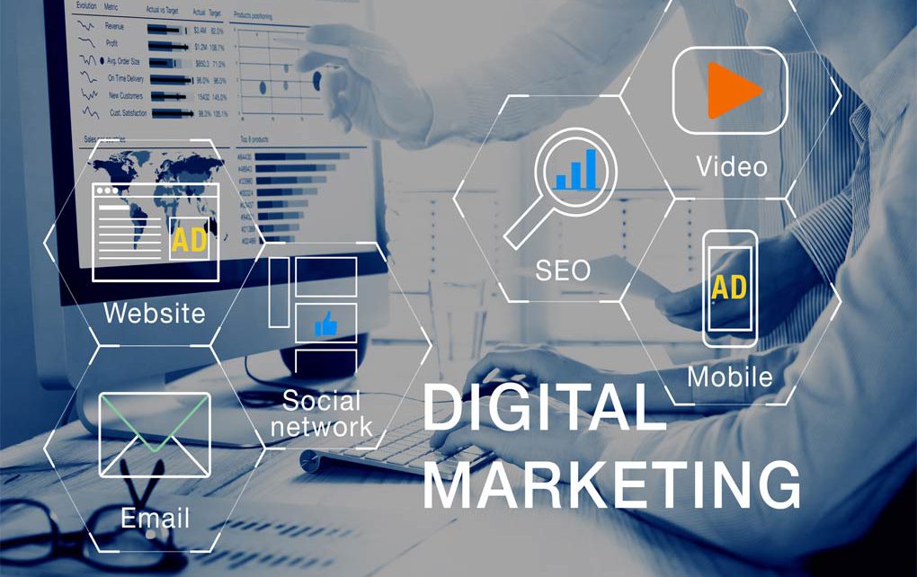 بازاریاب دیجیتال مارکتینگ وظیفه آگاهی بخشی از برند و تولید لید از طریق کانال های دیجیتال تحت اخیار شرکت را دارد. این کانال